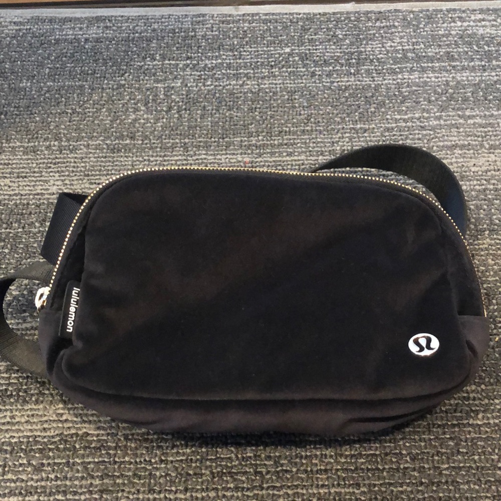 Lulu Lemon Velour Everywhere Belt-bag 1L